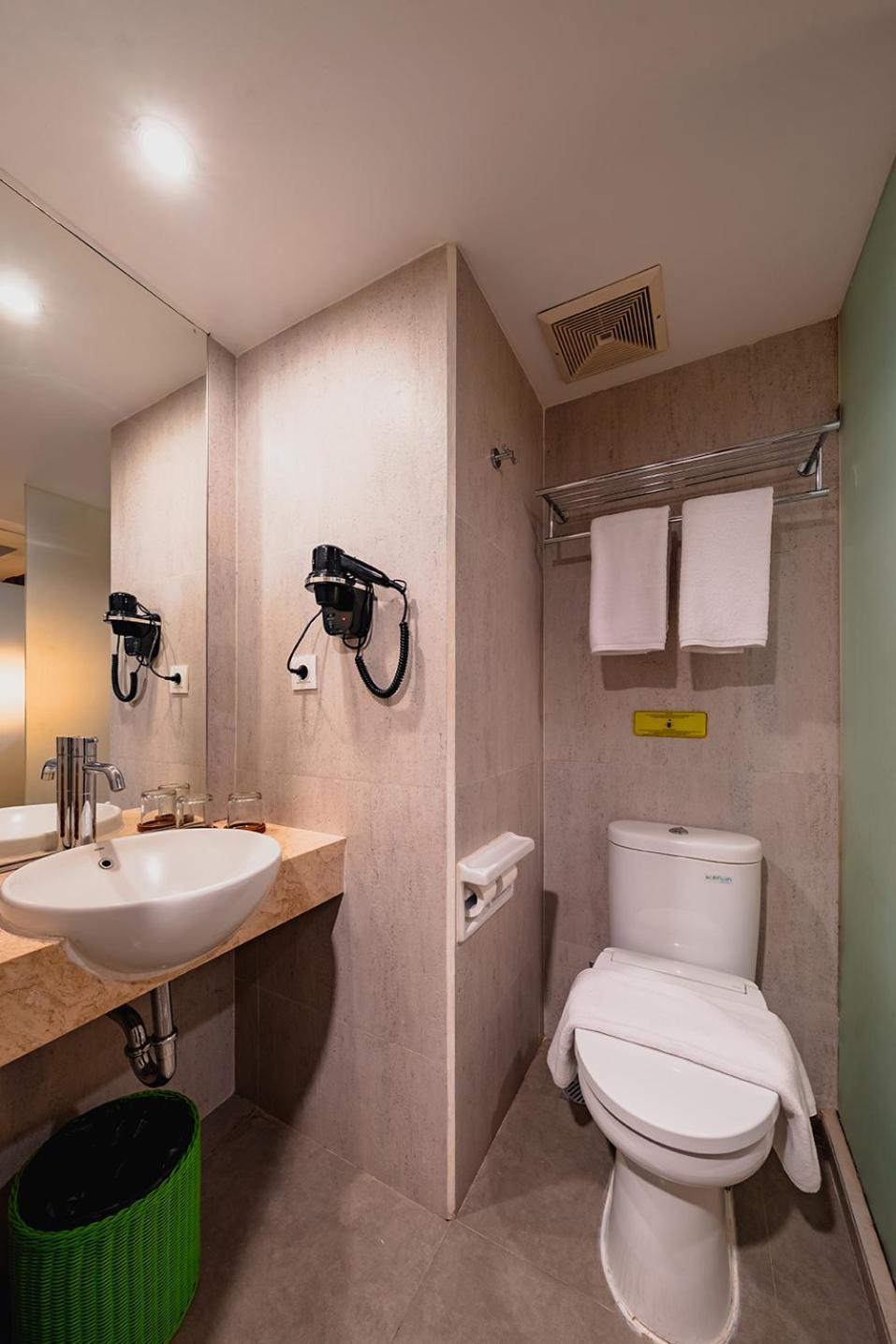 Maxonehotels At Ubud - Chse Certified Экстерьер фото